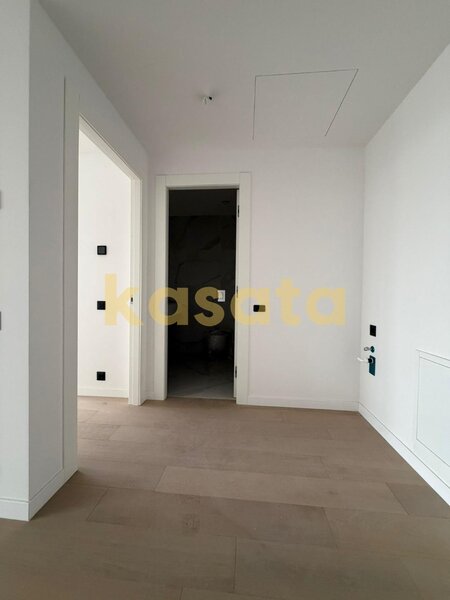 One High District, apartament 2 camere, vedere la lac, nou