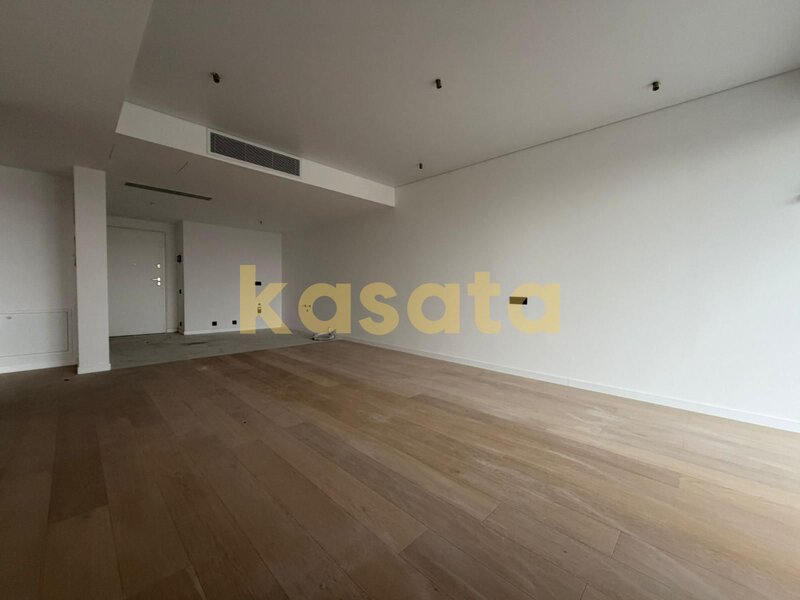 One High District, apartament 2 camere, vedere la lac, nou