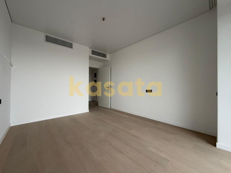 One High District, apartament 2 camere, vedere la lac, nou